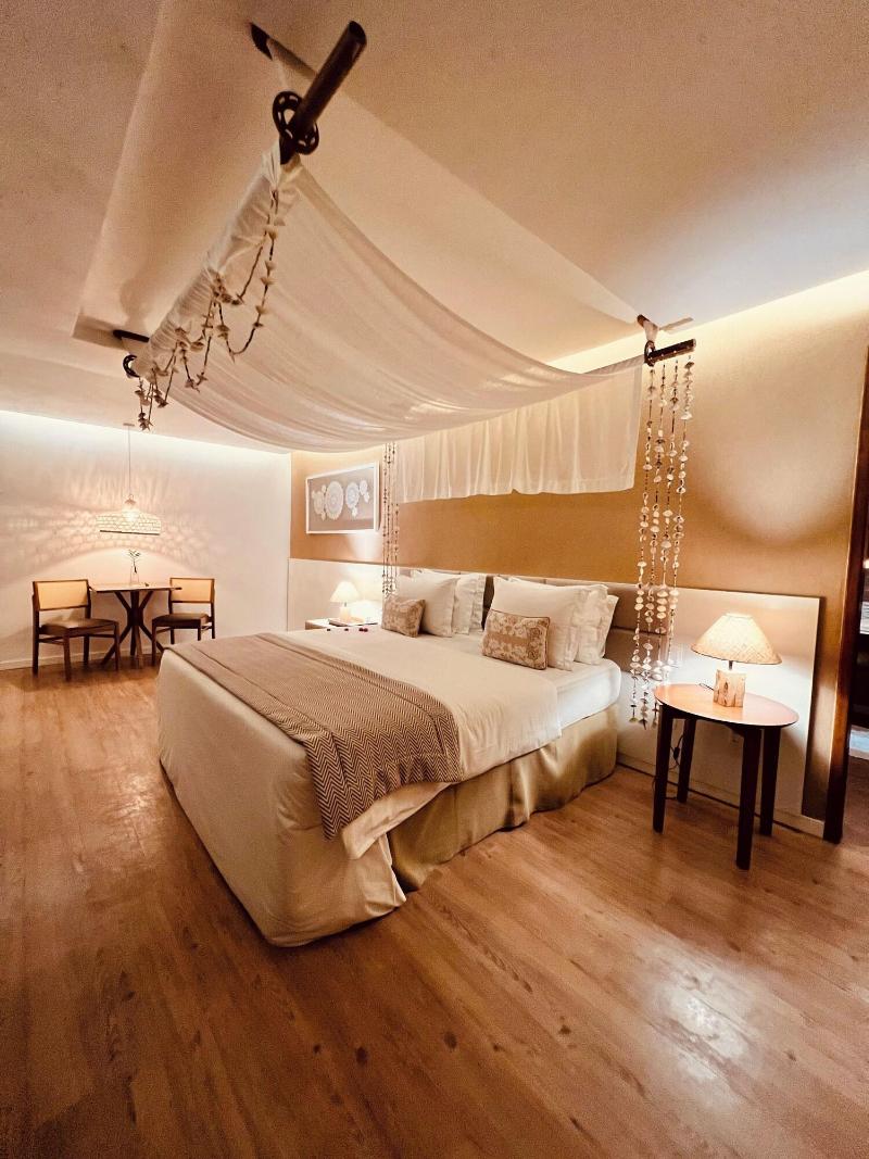 Dolphin Hotel image