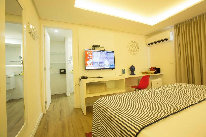 Dolphin Hotel image