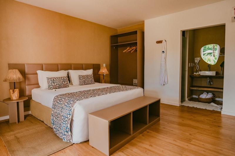 Dolphin Hotel image