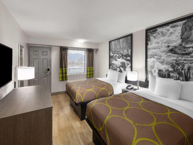 Super 8 by Wyndham Charleston WV photo 11