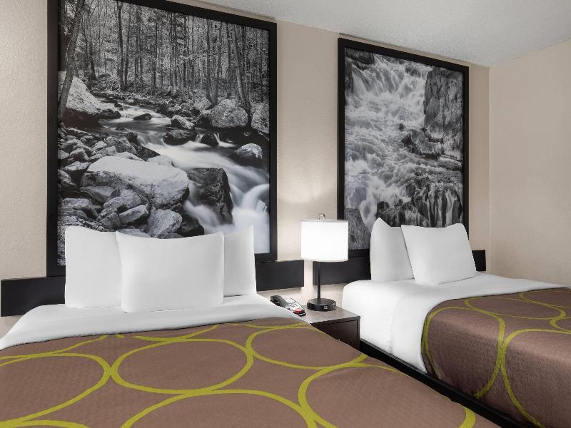 Super 8 by Wyndham Charleston WV photo 14