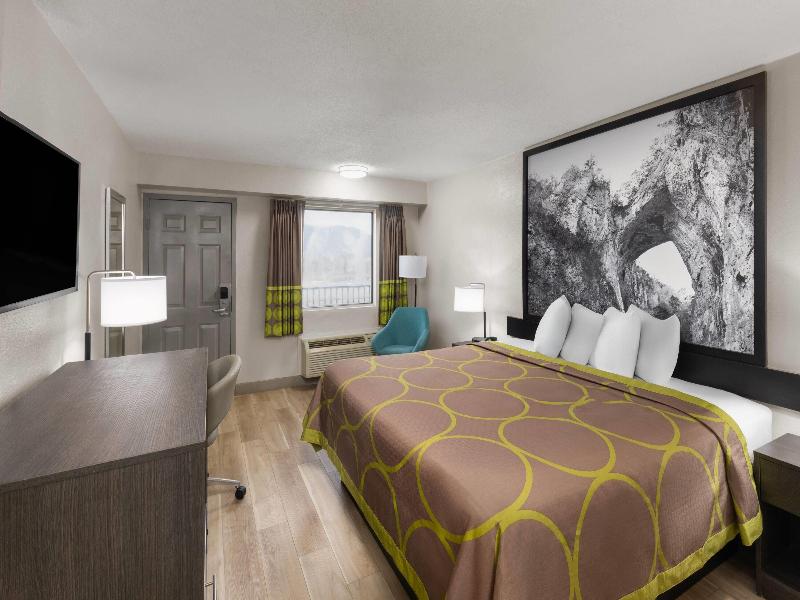 Super 8 by Wyndham Charleston WV photo 20