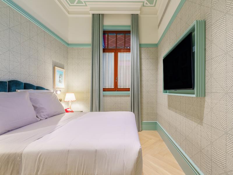 The Editory Boulevard Aliados Hotel image