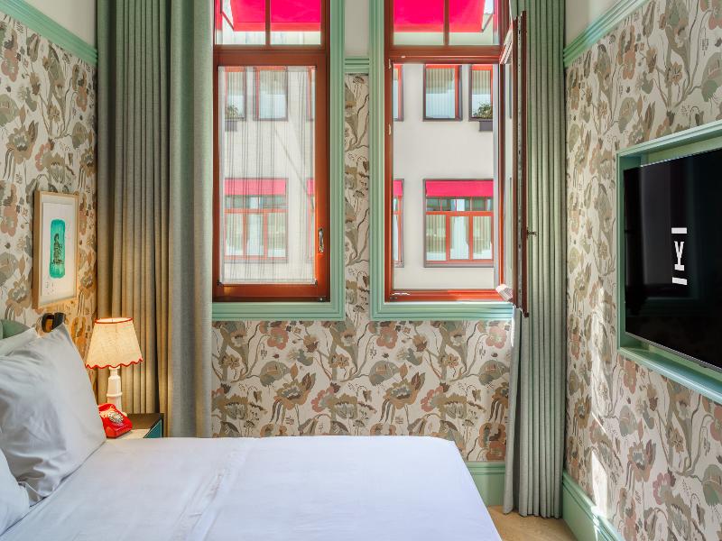 The Editory Boulevard Aliados Hotel image