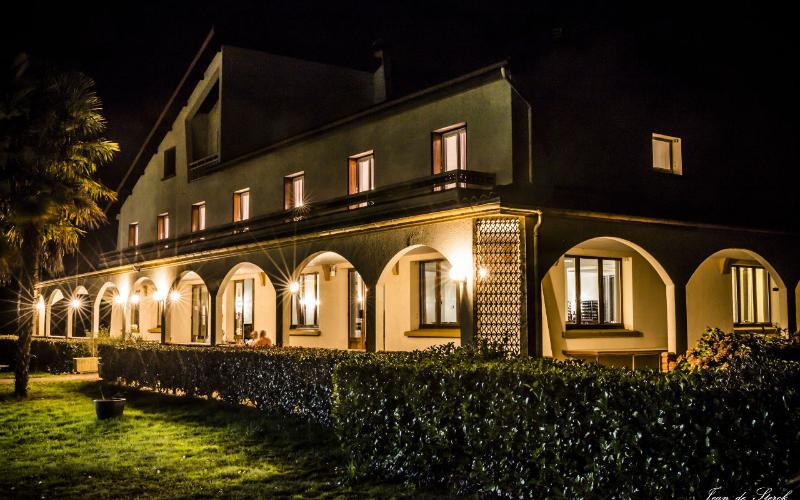 Logis Hotel le Pont d'Arcole image