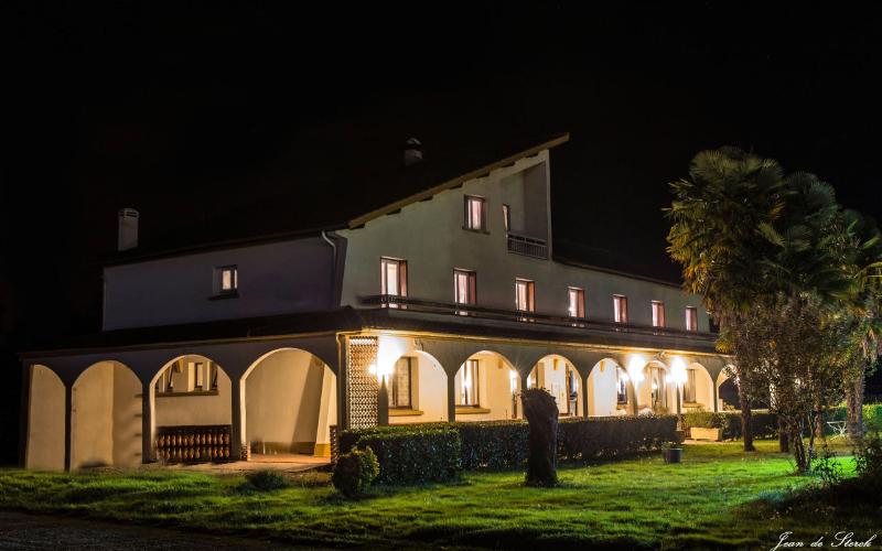 Logis Hotel le Pont d'Arcole image