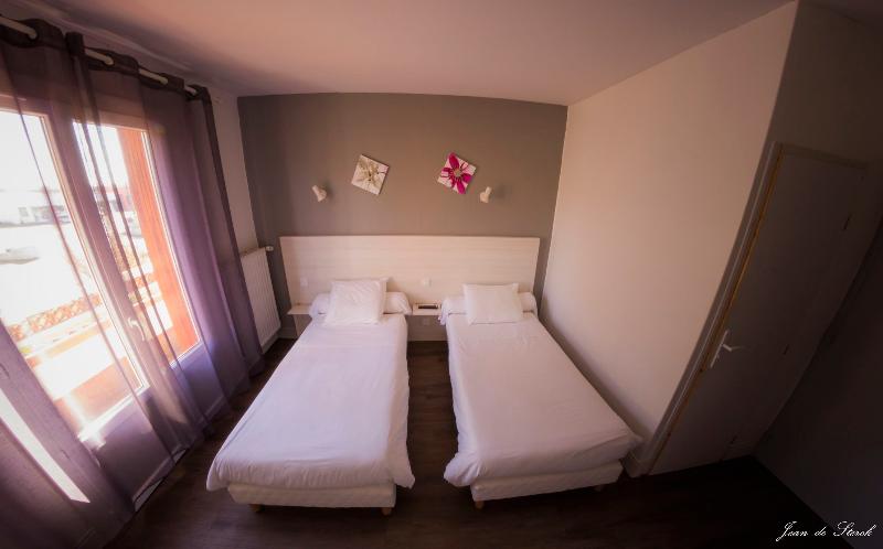 Logis Hotel le Pont d'Arcole image