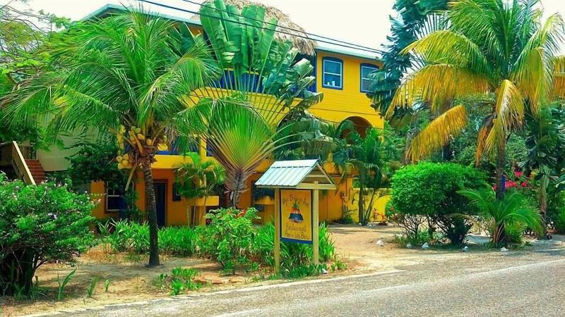 Maya Breeze Inn — photo 5