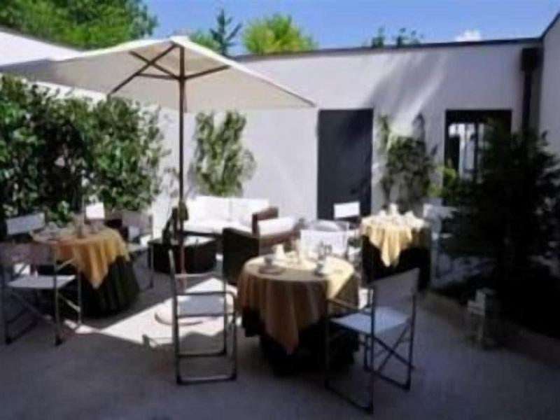 Piazza Nova Guest House image