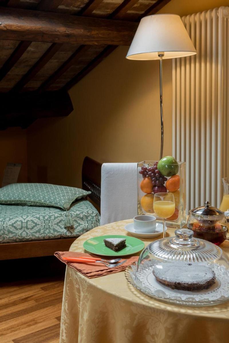 Piazza Nova Guest House image