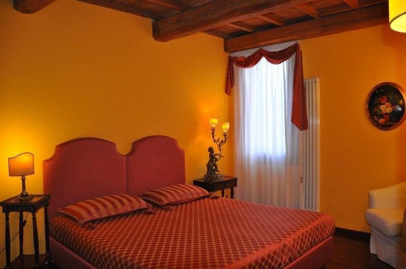 Piazza Nova Guest House image