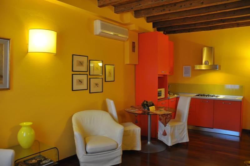 Piazza Nova Guest House image