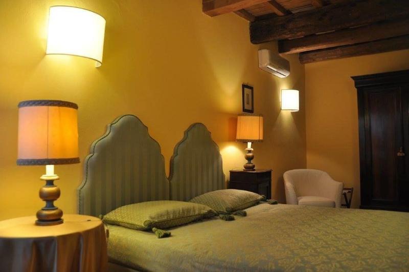 Piazza Nova Guest House image