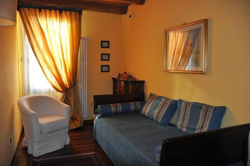 Piazza Nova Guest House image