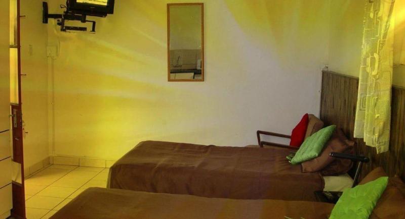 Esther's Lodge image