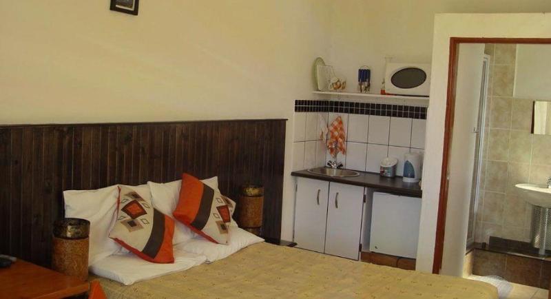 Esther's Lodge image
