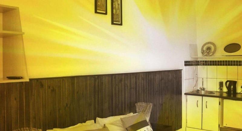 Esther's Lodge image