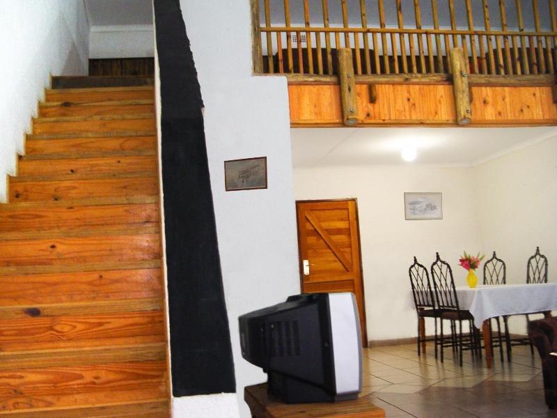 Esther's Lodge image