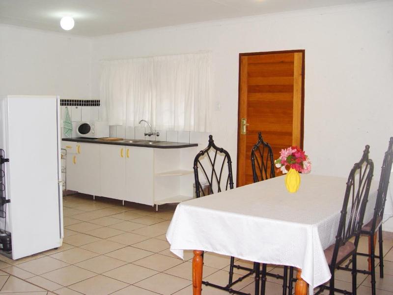 Esther's Lodge image