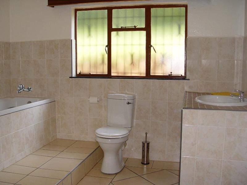 Esther's Lodge image