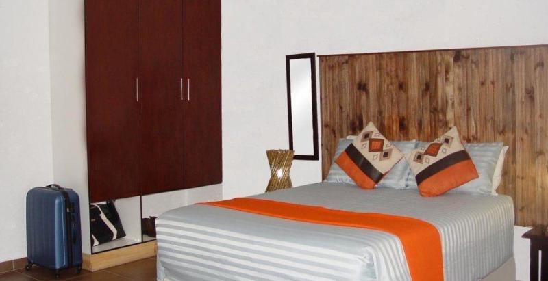 Esther's Lodge image