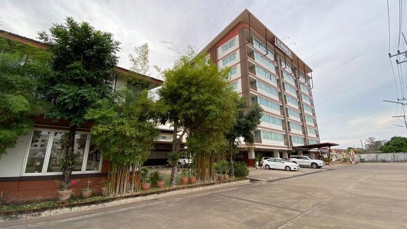 Winner Prachinburi & Serviced Apartment image