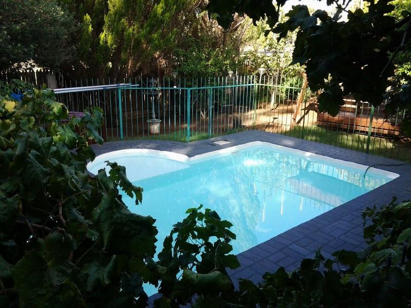 Gariep Dam SunRose Group of Guest Houses image