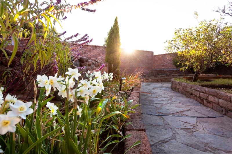 Gariep Dam SunRose Group of Guest Houses image