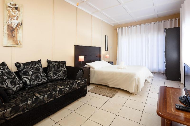 Gariep Dam SunRose Group of Guest Houses image