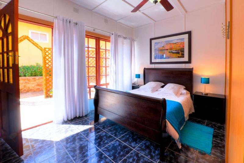 Gariep Dam SunRose Group of Guest Houses image