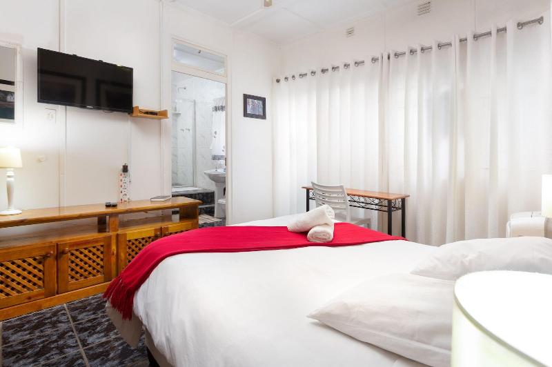 Gariep Dam SunRose Group of Guest Houses image