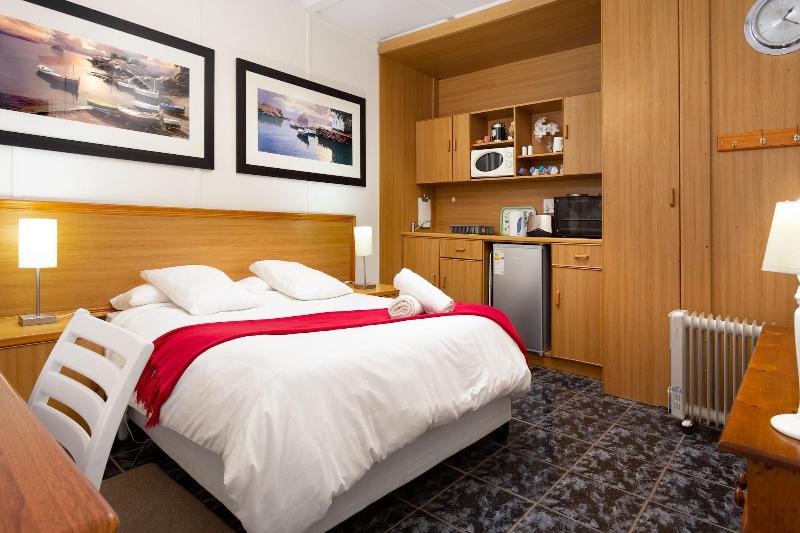 Gariep Dam SunRose Group of Guest Houses image