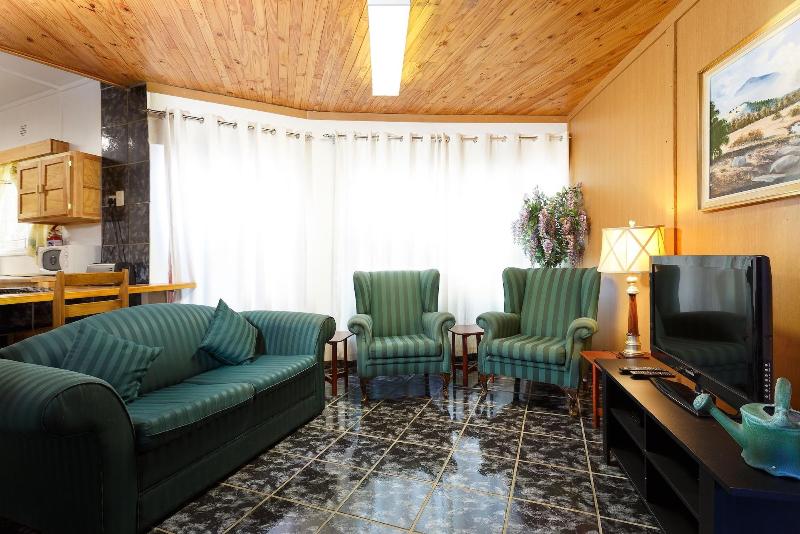 Gariep Dam SunRose Group of Guest Houses image