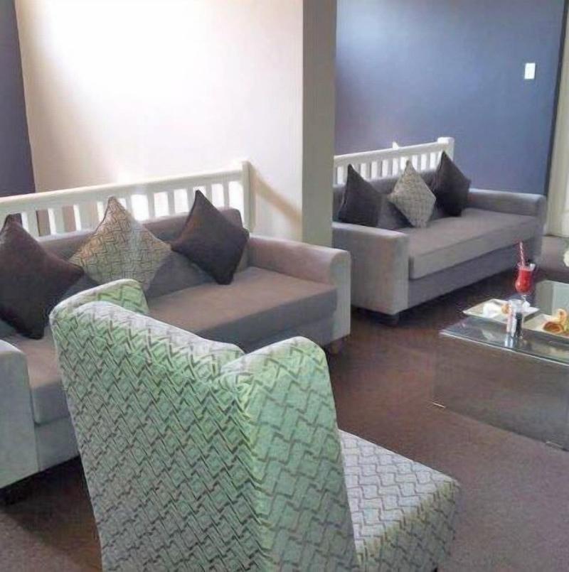 1st Class Manor B&B