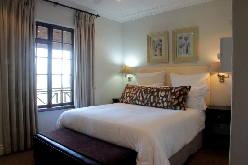 MontMartre Chalets and Guest House image