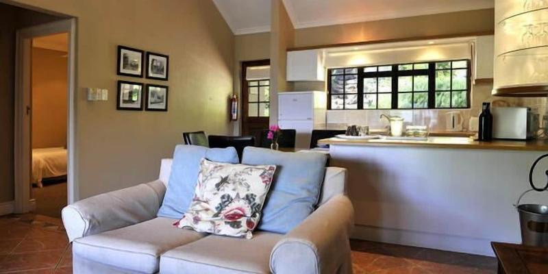 MontMartre Chalets and Guest House image