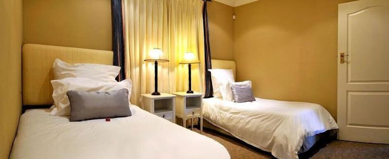 MontMartre Chalets and Guest House image