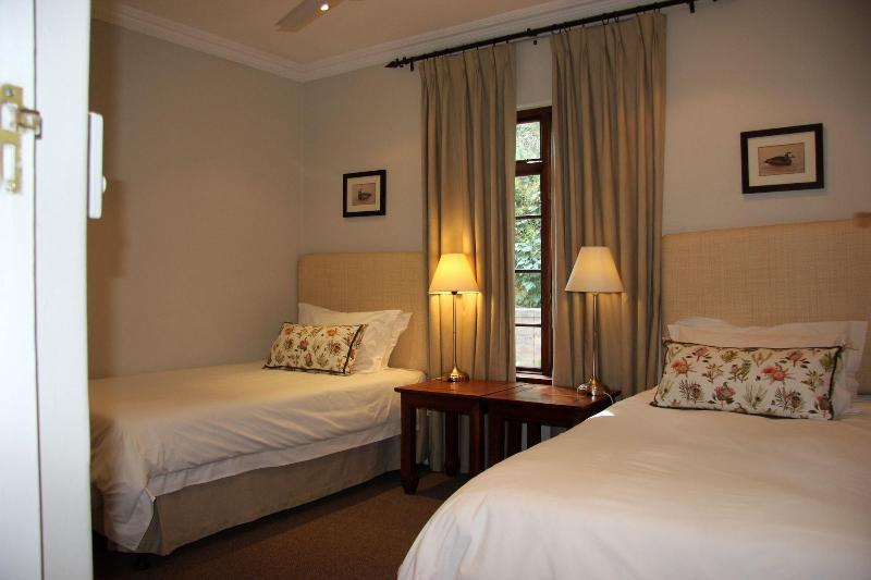 MontMartre Chalets and Guest House image