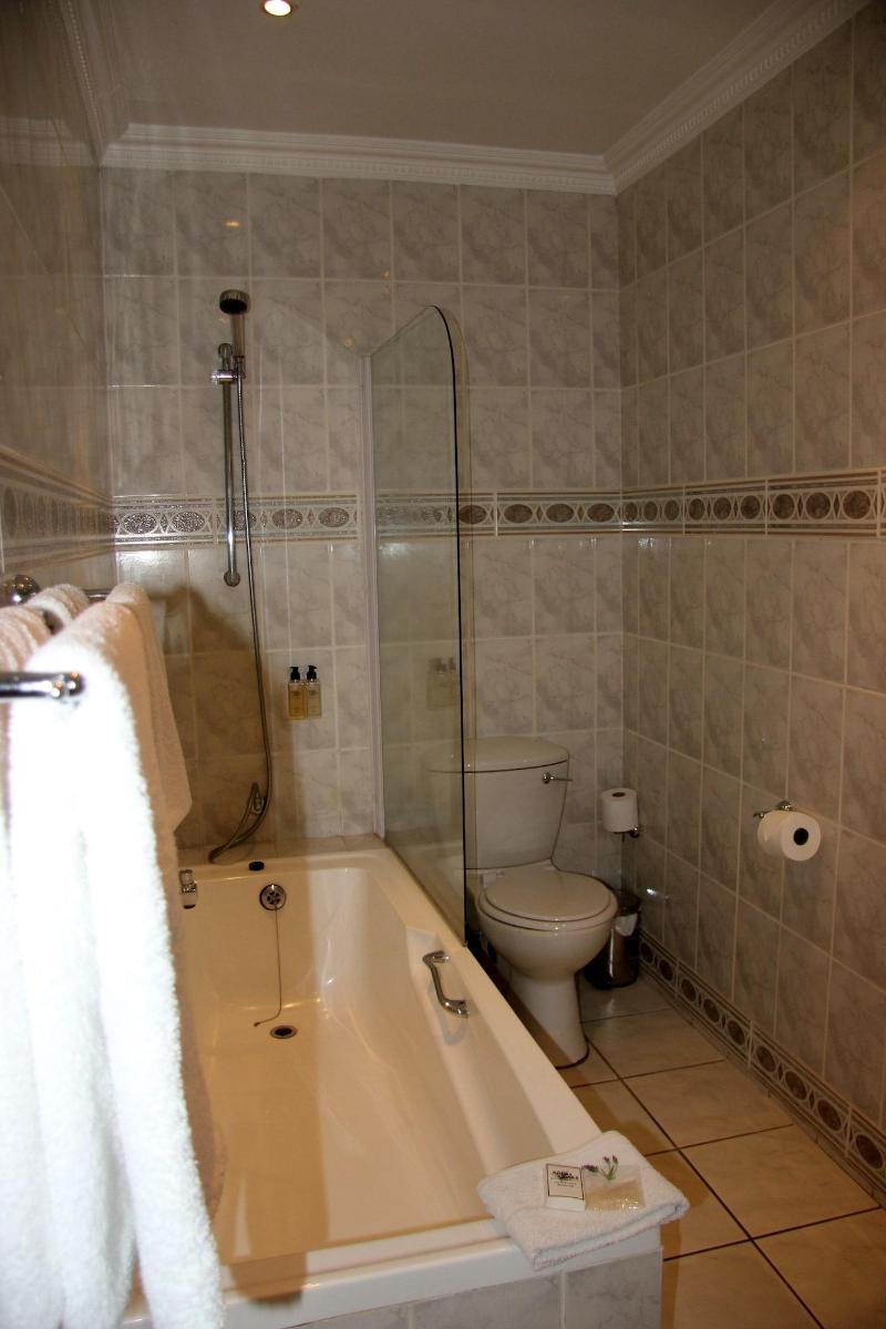 MontMartre Chalets and Guest House image