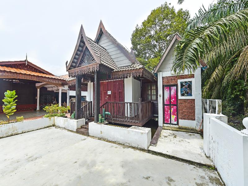 OYO Home 90332 Jentayu Homestay Pontian image