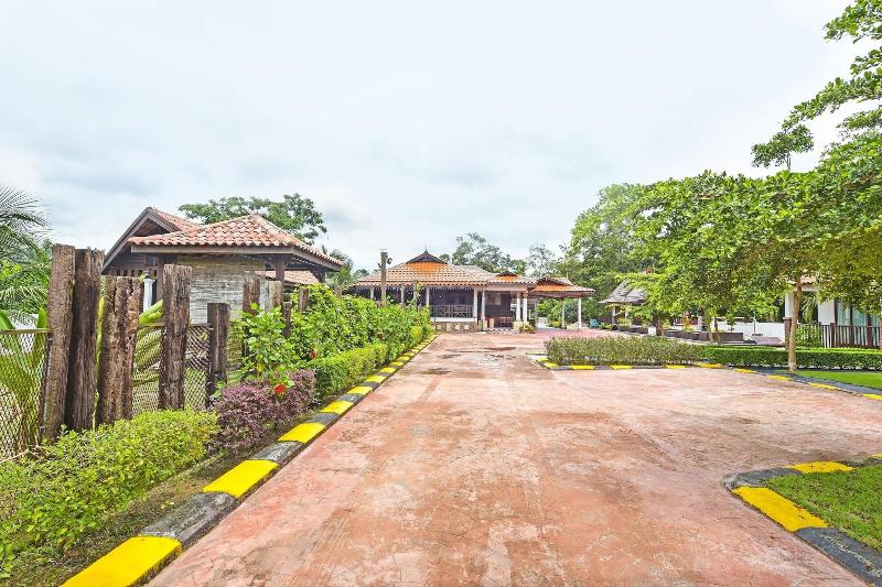 OYO Home 90332 Jentayu Homestay Pontian image