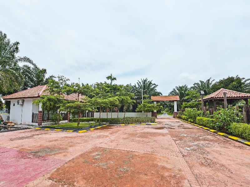 OYO Home 90332 Jentayu Homestay Pontian image