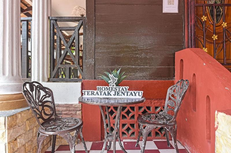 OYO Home 90332 Jentayu Homestay Pontian image