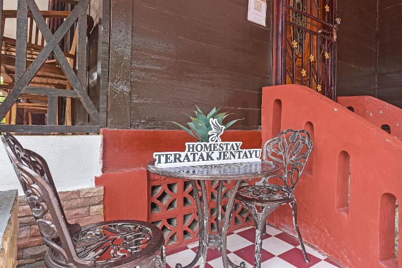 OYO Home 90332 Jentayu Homestay Pontian image