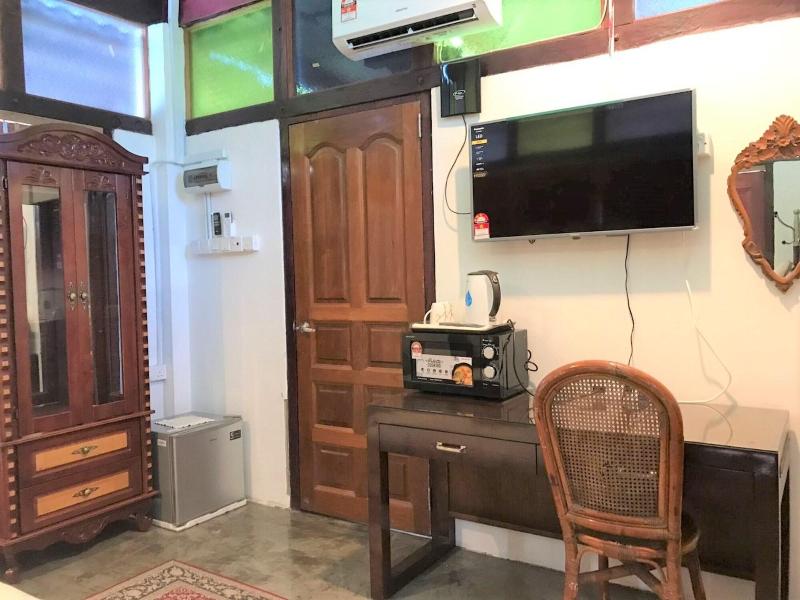 OYO Home 90332 Jentayu Homestay Pontian image
