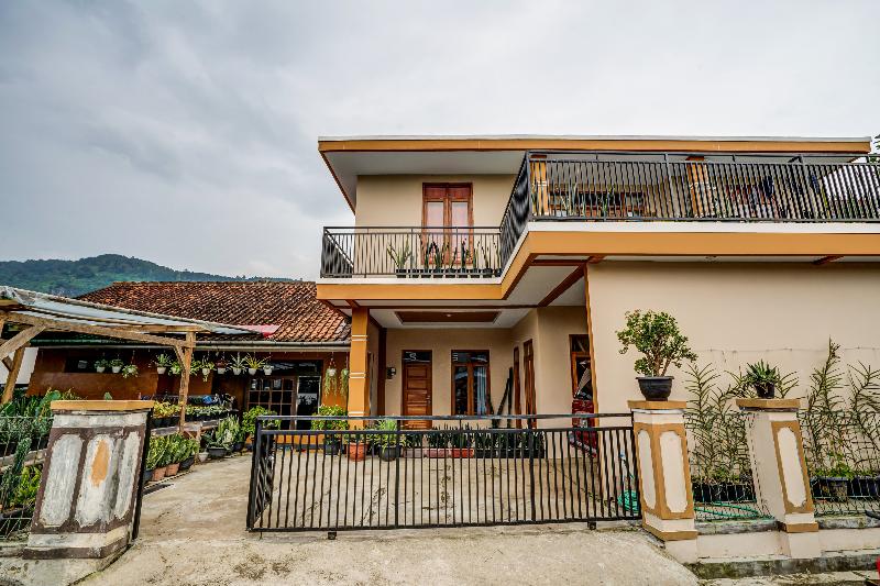 OYO 91014 Eco Tourism Desa Cibodas Areng 2 Syariah