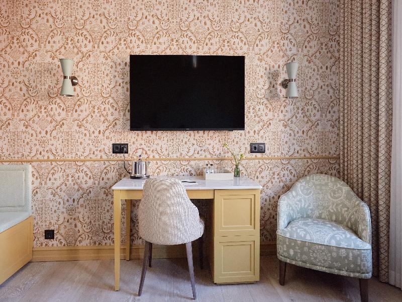 Henrik's Hotel image