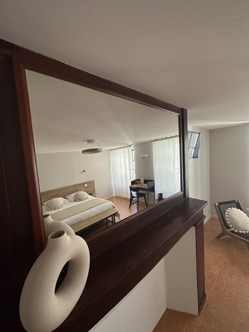 Logis Hotel L'Argence image
