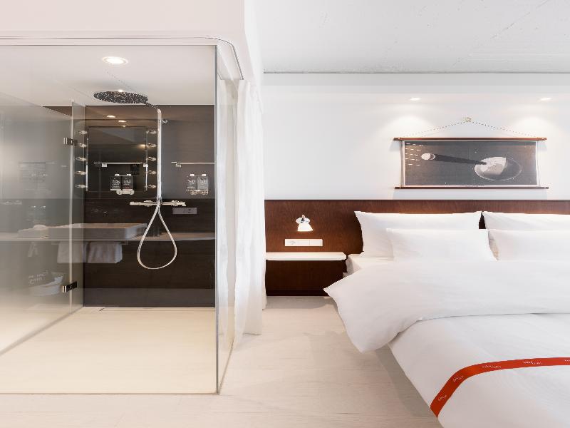 Ruby Luna Hotel Dusseldorf by IHG image