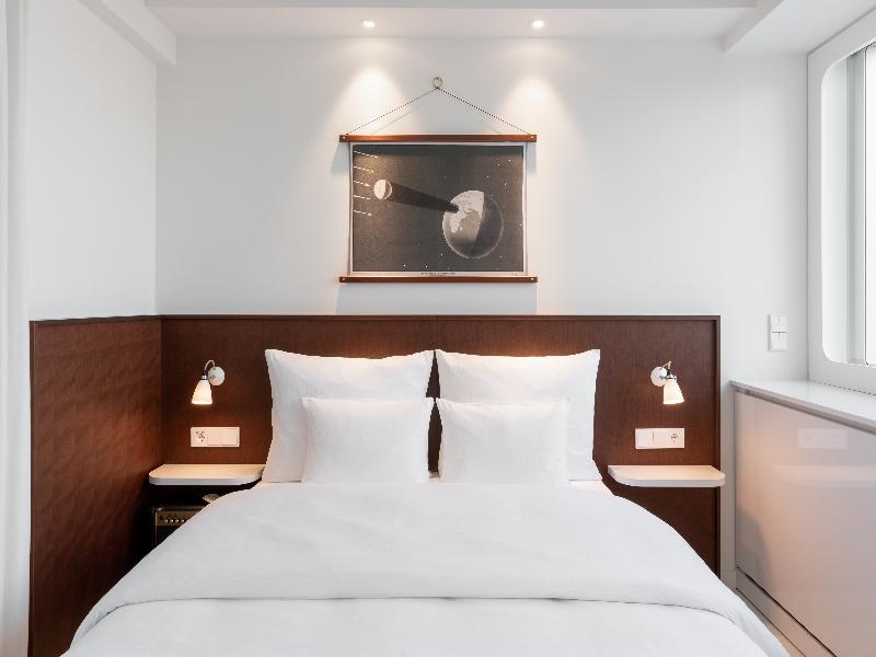 Ruby Luna Hotel Dusseldorf by IHG image